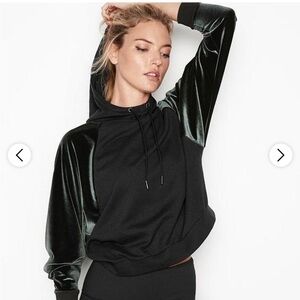 Victoria SPORT Velvet Batwing Hooded Sweatshirt Size XL Black & Green